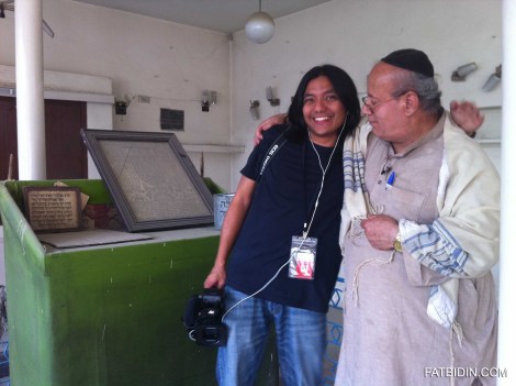 Zan Azlee with Zebolon Simantov.