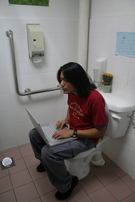 writing on the toilet