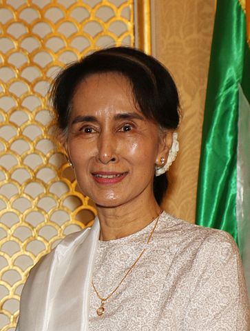 363px-aung_san_suu_kyi_2016