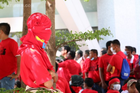a-masked-red-shirt-2